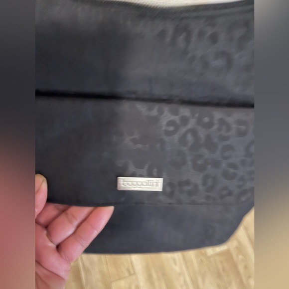 Baggallini Black Shoulder Bag. - Picture 2 of 9